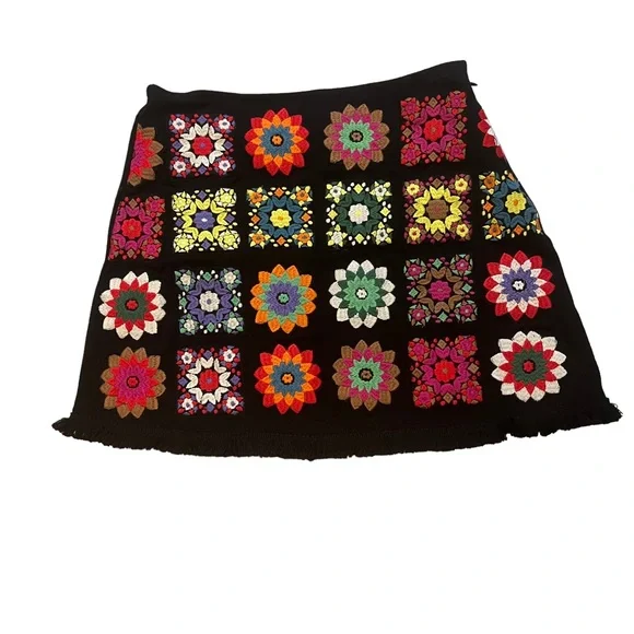 Judith March Festival Granny Square Crochet Mini Skirt - Picture 3 of 12